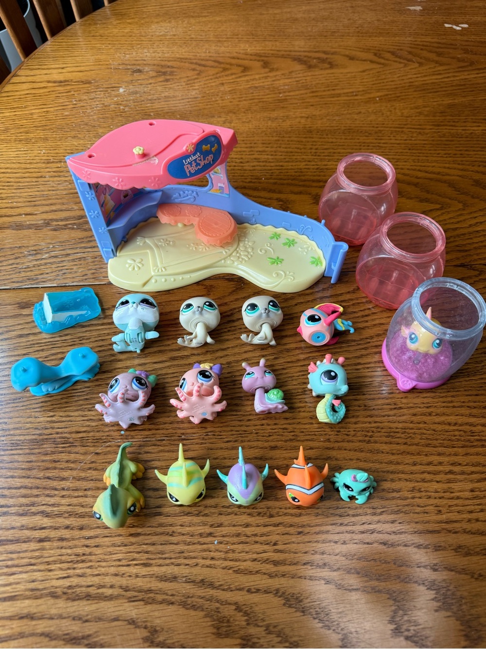 Vintage Littlest Pet Shop & Accessory Bundle